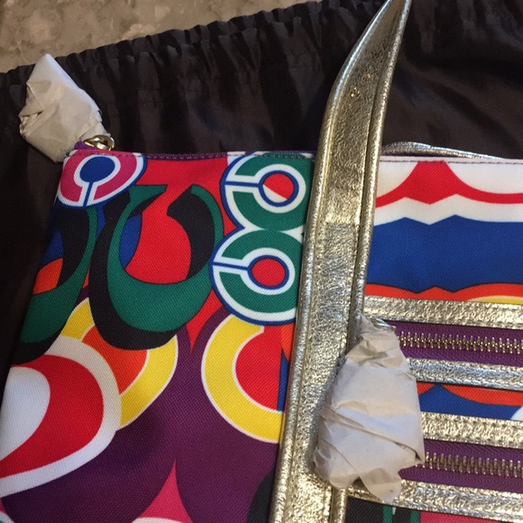 Coach purse - Picture 5 of 7